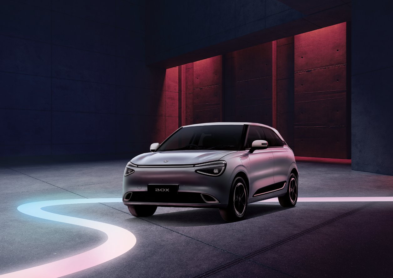 Dongfeng Box · front three-quarter view